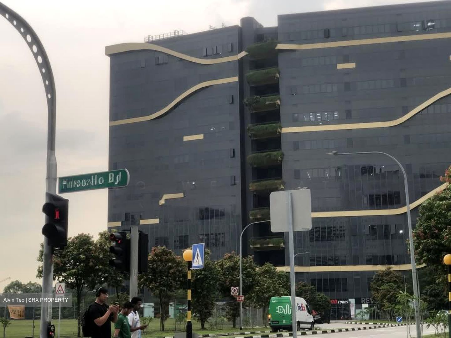 REVV (D22), Factory #583296941
